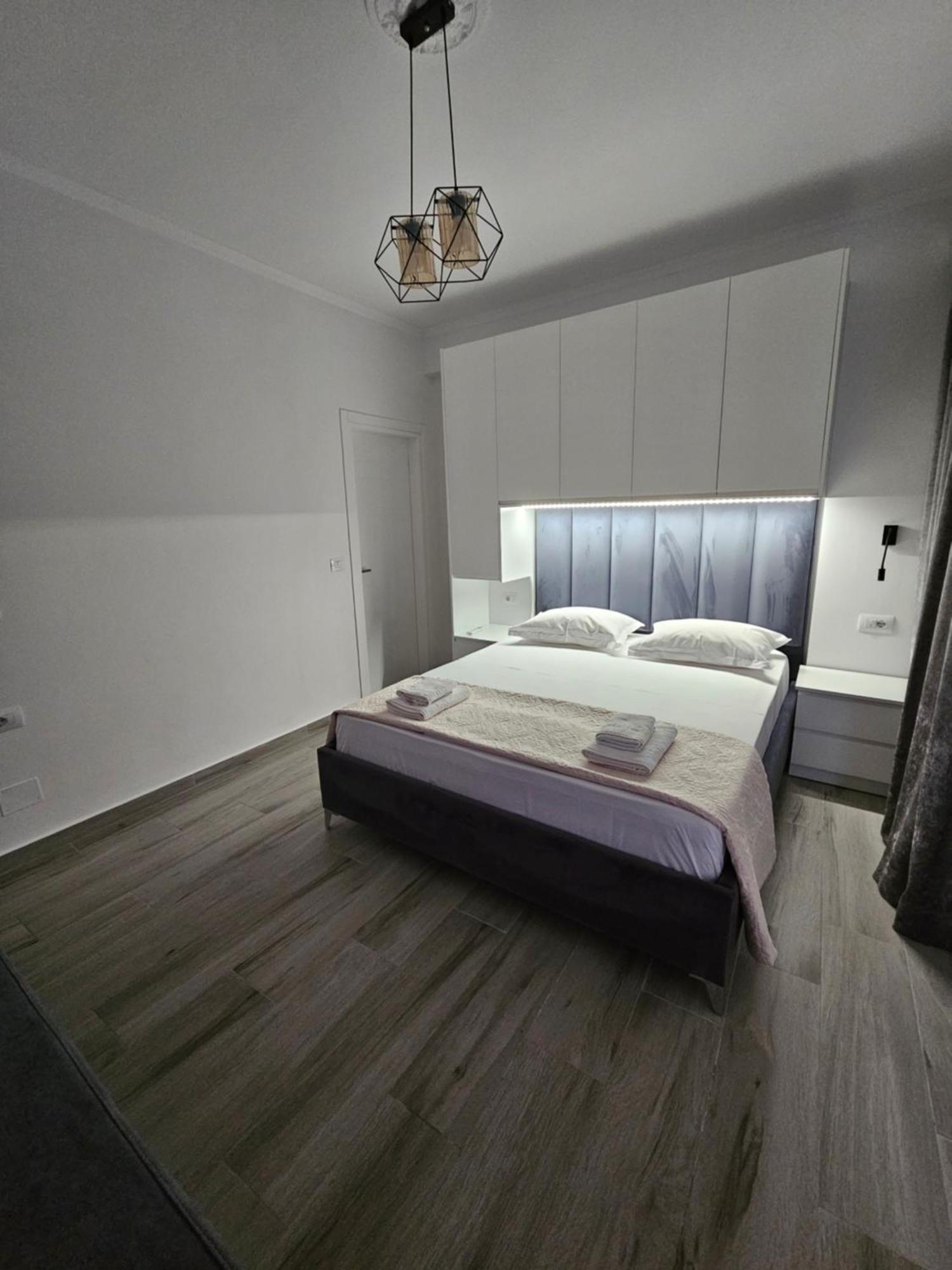 Nora'S Guesthouse Sarandë Eksteriør billede