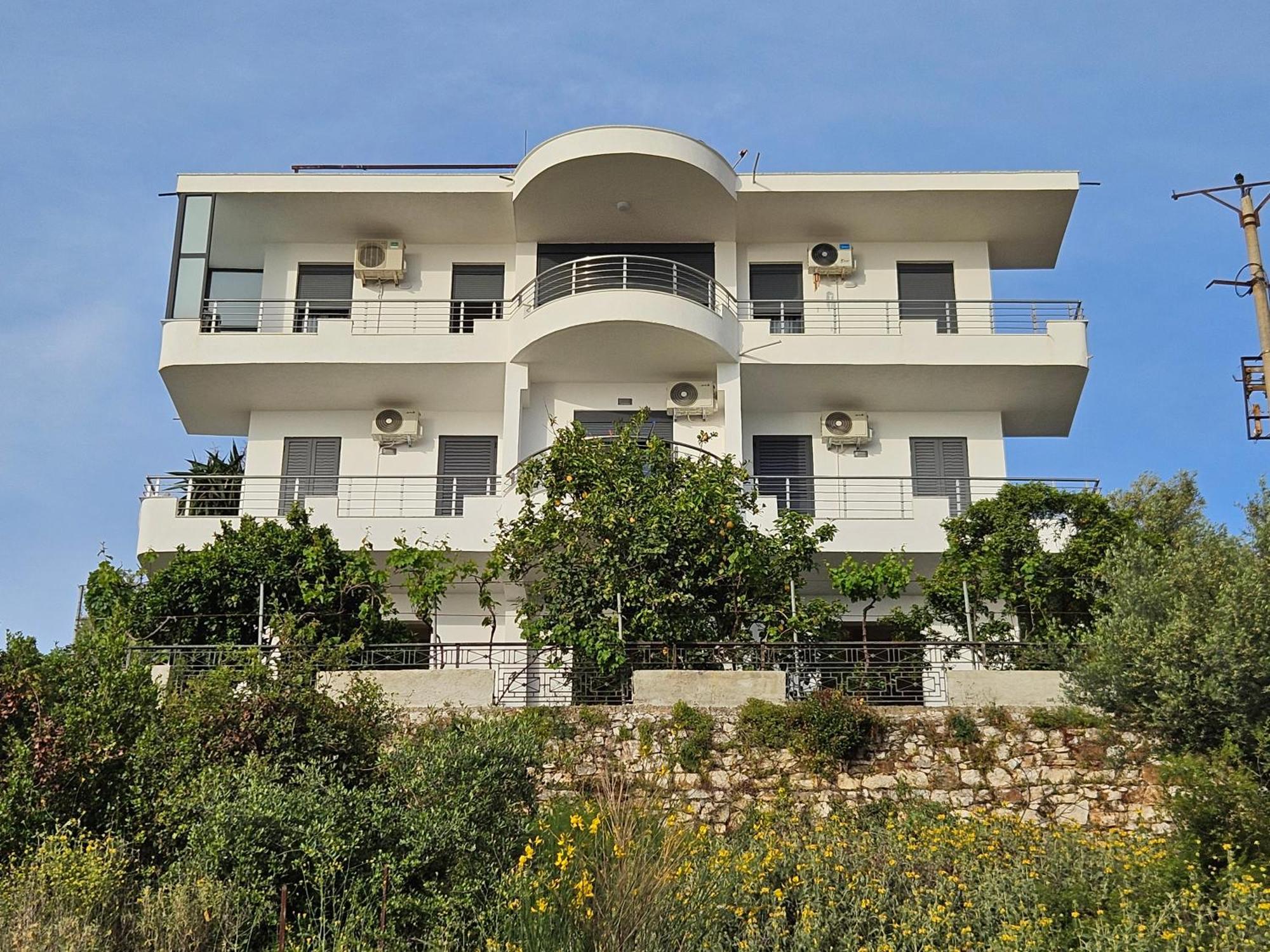 Nora'S Guesthouse Sarandë Eksteriør billede
